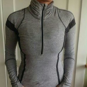 lululemon athletica Gray Long-Sleeve Quarter-Zip Top with Black Accents